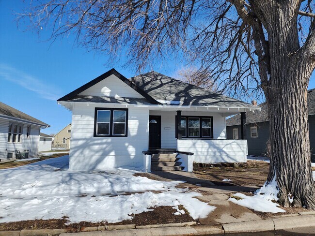 1145 7th Ave in Sidney, NE - Building Photo