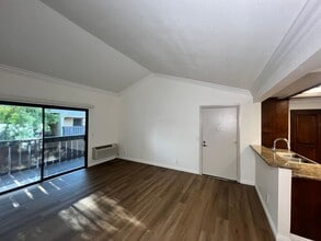 3535 Banbury Dr in Riverside, CA - Building Photo - Building Photo