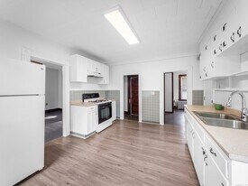 634 High St, Unit 2 in Middletown, CT - Building Photo