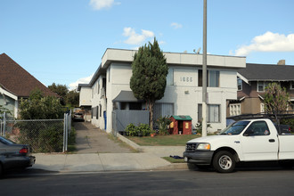 1655 S Van Ness Ave in Los Angeles, CA - Building Photo - Building Photo