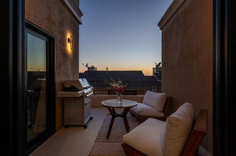 706 11th St in Hermosa Beach, CA - Building Photo - Building Photo