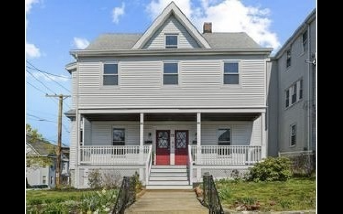 74 Upham St, Unit #3 in Malden, MA - Foto de edificio