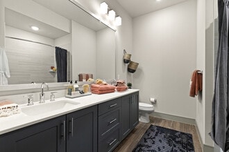 One90 Gateway in Plano, TX - Foto de edificio - Interior Photo