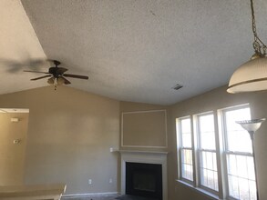 6409 Hawkhurst St in Raleigh, NC - Building Photo - Building Photo