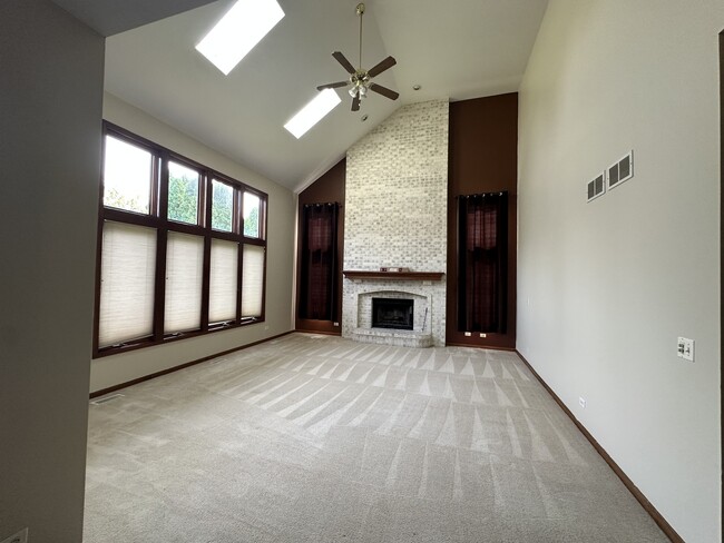 1937 Yukon Dr in Bolingbrook, IL - Building Photo - Building Photo