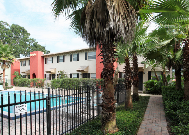 Grand Central Square in Orlando, FL - Foto de edificio - Building Photo