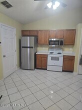 8040 Macinnes Dr E in Jacksonville, FL - Building Photo - Building Photo