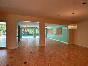 1728 NE 39th St in Oakland Park, FL - Building Photo - Building Photo