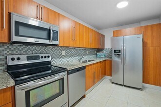 3001 S Ocean Dr, Unit 1407 in Hollywood, FL - Building Photo - Building Photo