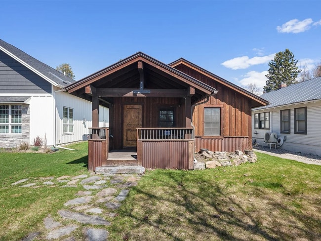 property at 916 2nd St