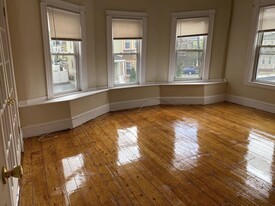 370 Medford St Apartamentos