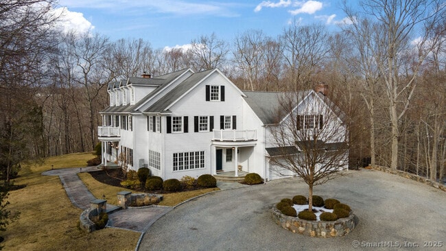 275 Newtown Turnpike in Weston, CT - Building Photo - Building Photo