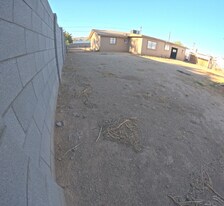 2612 E Alta Vista Rd in Phoenix, AZ - Building Photo