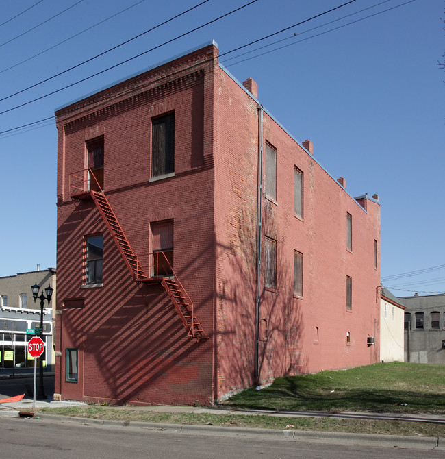 872-882 Payne Ave in St. Paul, MN - Foto de edificio - Building Photo