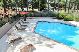 Lee's Crossing Apartment Homes in Lagrange, GA - Foto de edificio - Building Photo