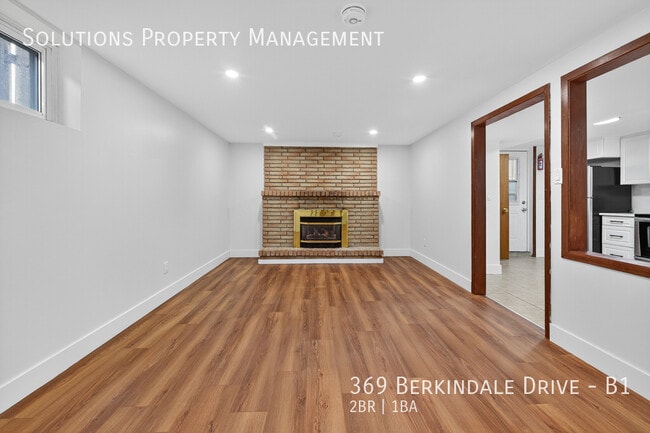 369 Berkindale Dr in Hamilton, ON - Building Photo - Building Photo