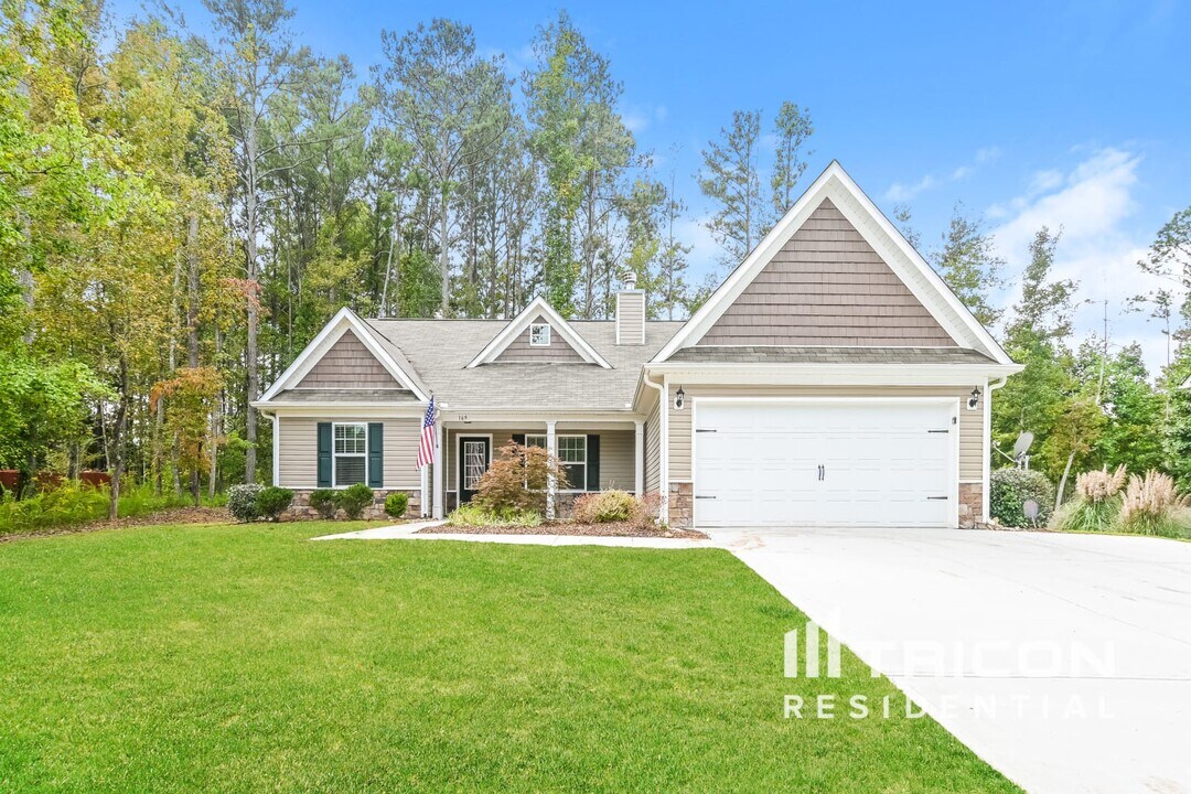 169 Belmont Hills Ct in Dallas, GA - Foto de edificio