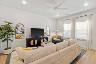 Zeal at Quail in Oklahoma City, OK - Foto de edificio - Building Photo