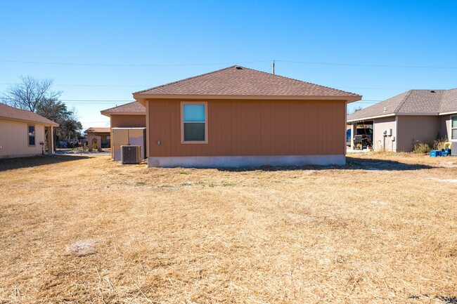 205 St Joseph St in Del Rio, TX - Building Photo - Building Photo