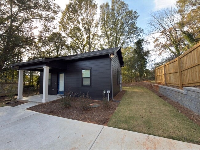 1743 W Hancock Ave in Athens, GA - Building Photo - Building Photo