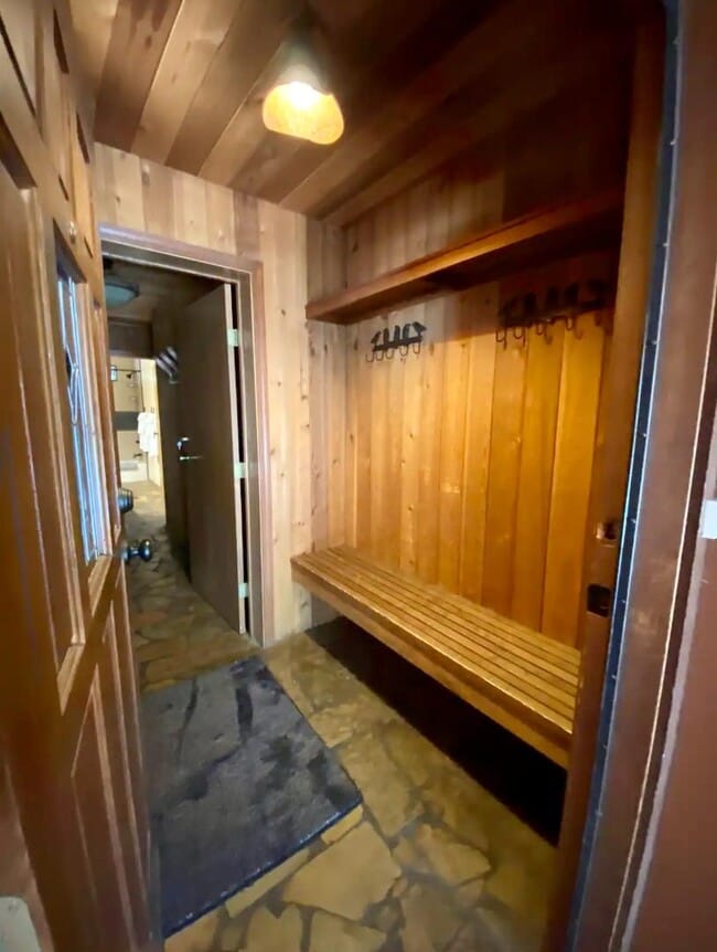 12250 Snowpeak Way in Truckee, CA - Building Photo - Building Photo