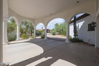 8171 E Whispering Wind Dr in Scottsdale, AZ - Building Photo - Building Photo