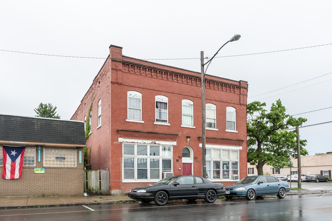 Hering Bldg in Lorain, OH - Building Photo