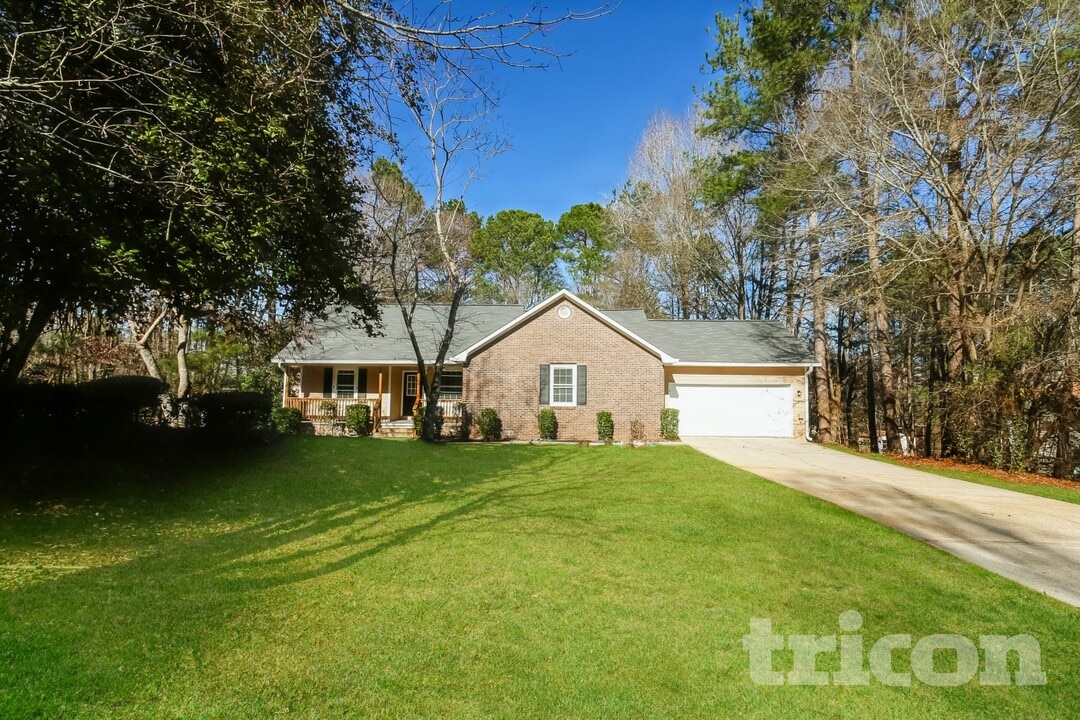 105 Peach Pointe Dr in Mcdonough, GA - Building Photo