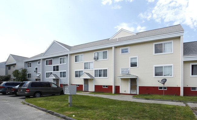 Kennedy Park in Portland, ME - Foto de edificio - Building Photo