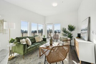 AVIVA Apartments in Portland, OR - Building Photo