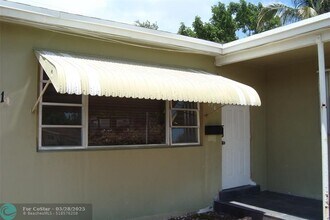 1761 NW 184th St in Miami Gardens, FL - Building Photo - Building Photo