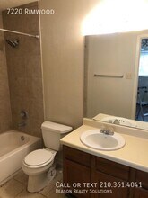 7220 Rimwood St in Live Oak, TX - Building Photo - Building Photo