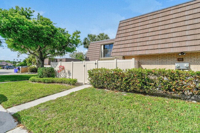 7728 77th Way in West Palm Beach, FL - Building Photo - Building Photo