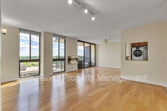6800 Fleetwood Rd in McLean, VA - Building Photo - Building Photo