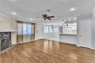 1345 Cinder Rock Dr in Las Vegas, NV - Building Photo - Building Photo