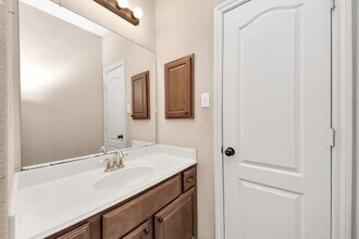 6810 Hunters Trace Ln in Baytown, TX - Building Photo - Building Photo