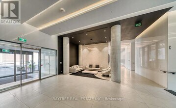 158 Front St E in Toronto, ON - Building Photo - Building Photo