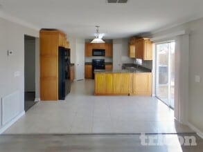 10323 Frog Pond Dr in Riverview, FL - Building Photo - Building Photo