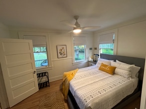 1558 Folly Rd in Charleston, SC - Foto de edificio - Building Photo