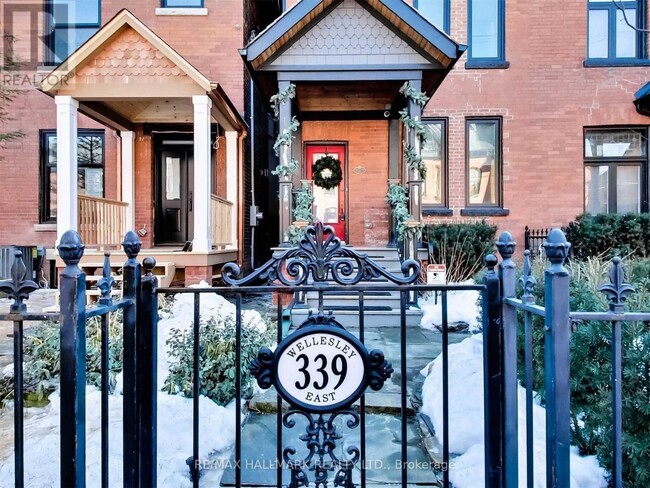 339 Wellesley St E in Toronto, ON - Building Photo - Building Photo