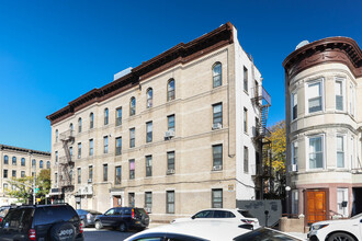 7221 3rd Ave in Brooklyn, NY - Building Photo - Building Photo