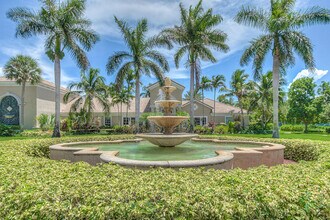 236 Village Blvd in Tequesta, FL - Foto de edificio - Building Photo