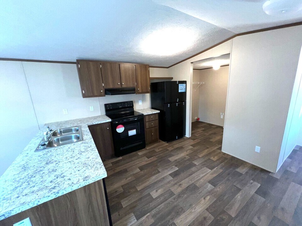 1627 Coleman Rd in Anniston, AL - Building Photo