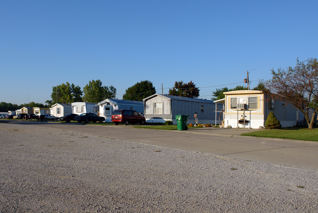 Valley Hills Mobile Home Park in Fort Wayne, IN - Building Photo - Building Photo