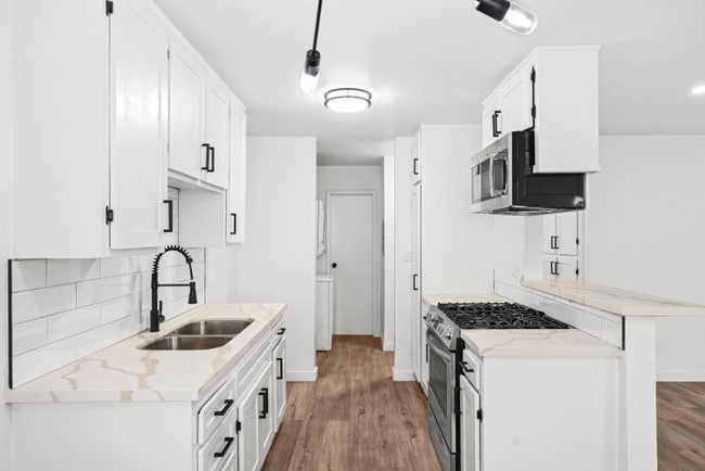 property at 5549 Fulcher Ave