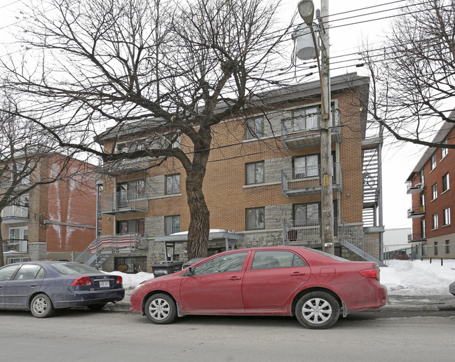 3095 Bedford Path in Montréal, QC - Building Photo - Building Photo