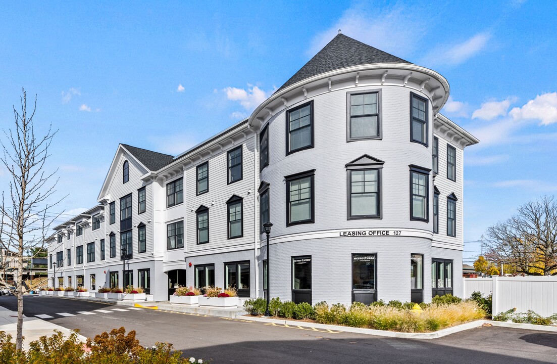 Metro Star - Metro on Broad in Milford, CT - Foto de edificio