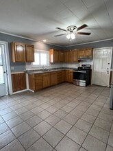 133 Pleasant St, Unit 1 in Gardner, MA - Building Photo - Building Photo