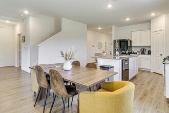 10701 Steinbeck Dr in Austin, TX - Building Photo - Building Photo