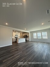 305 Glacier Lk Dr in Raleigh, NC - Building Photo - Building Photo